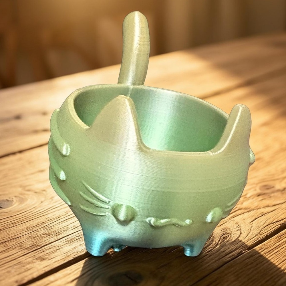 Cat plant pot -Planter plastic hand crafted 5x5in